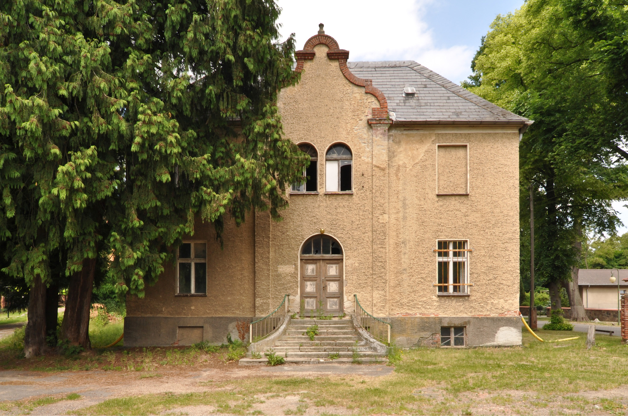 Fassade eines alten Gutshauses
